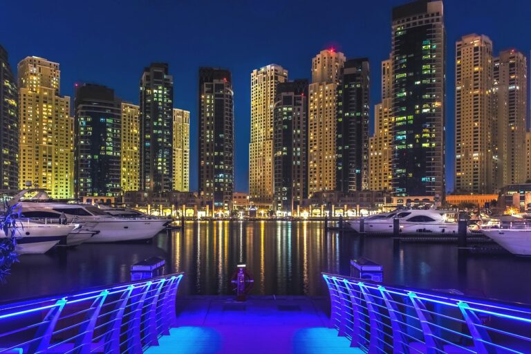 The world’s tallest “infinity pool” opened in Dubai